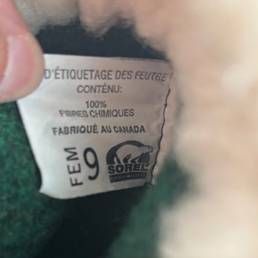 Sorel Caribou Men 9 Winter Boots Made in Canada Leather Waterproof Snow Boots
